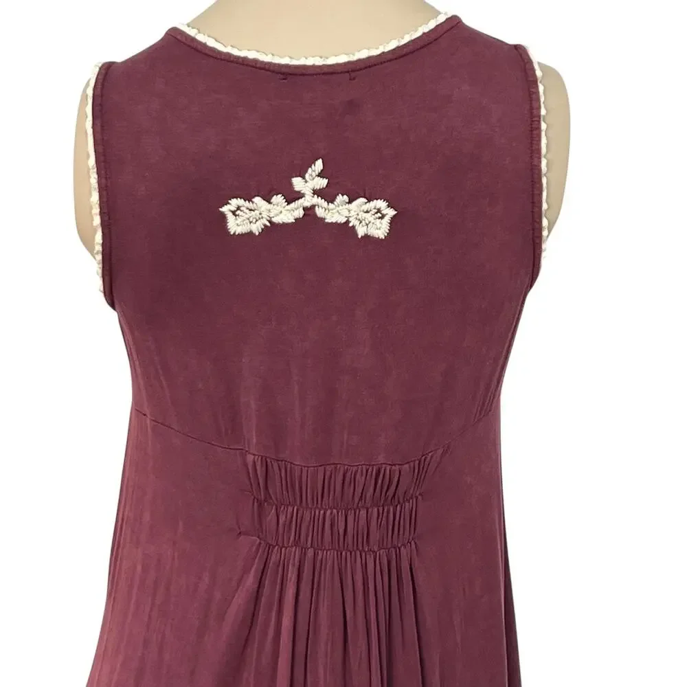 POL Embroidered Sleeveless Burgundy Dress Size Medium Flowy Boho Romantic Indie